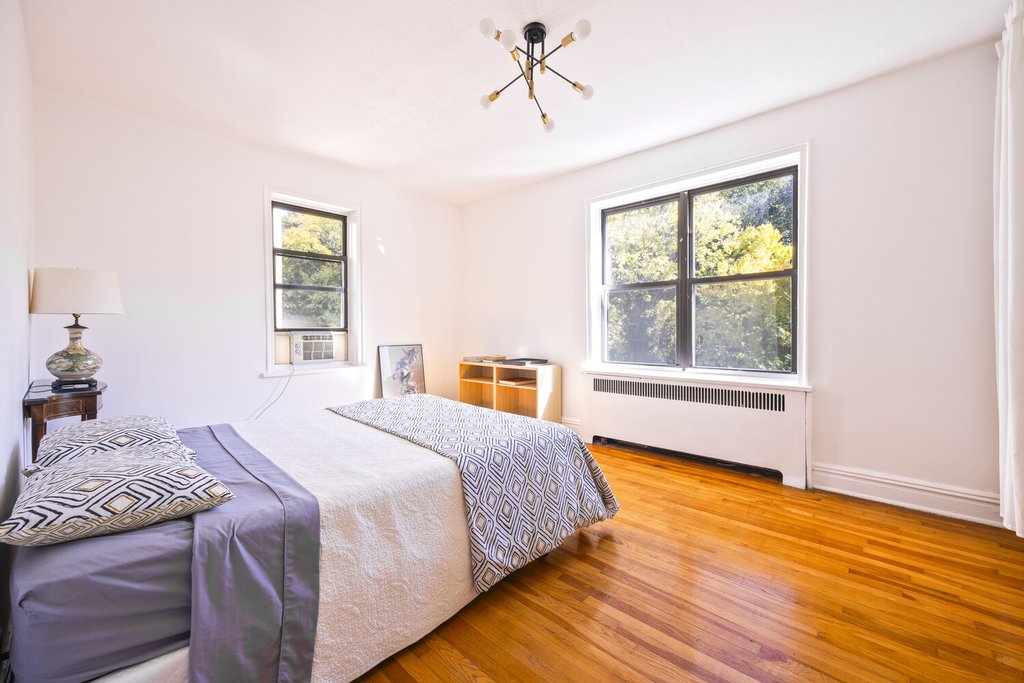 675 Walton Avenue, Unit 4A photo 4