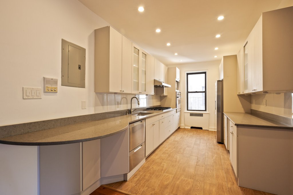 675 Walton Avenue, Unit 4A photo 6
