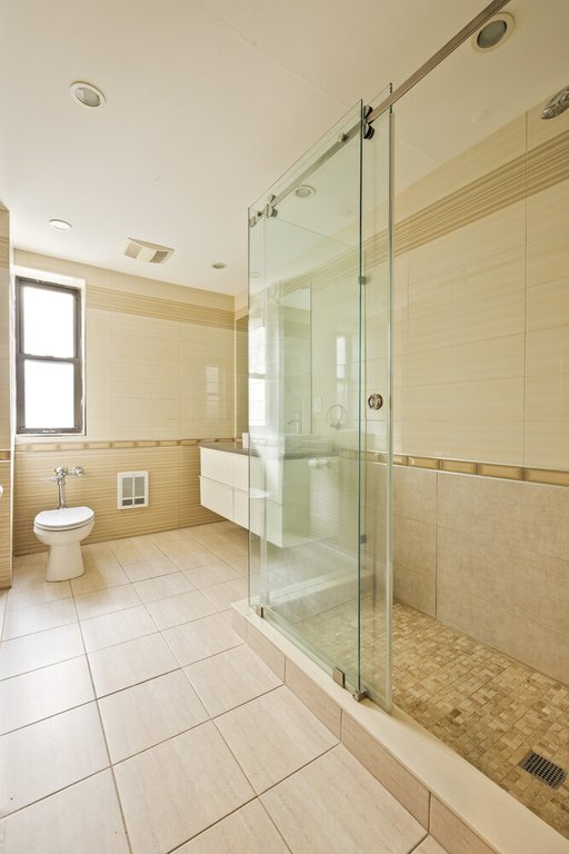 675 Walton Avenue, Unit 4A photo 8