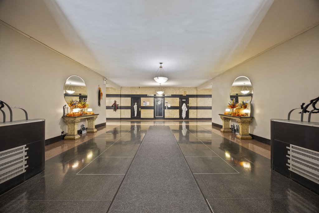 675 Walton Avenue, Unit 4A photo 9