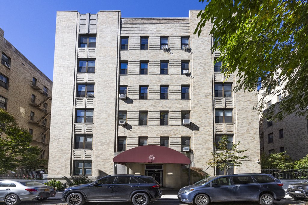 675 Walton Avenue, Unit 4A photo 10
