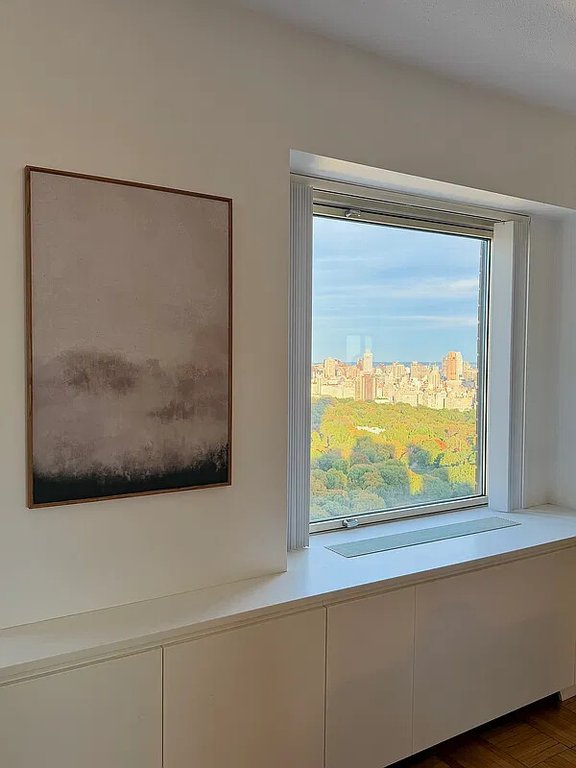 20 West 64th Street, Unit 42L photo 3