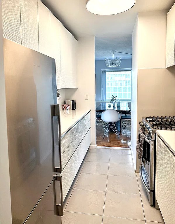 20 West 64th Street, Unit 42L photo 17