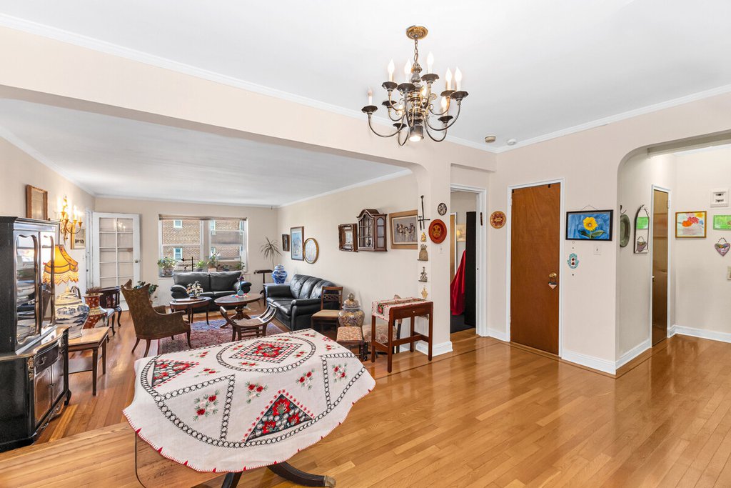 69-11 Yellowstone Boulevard, Unit A41
