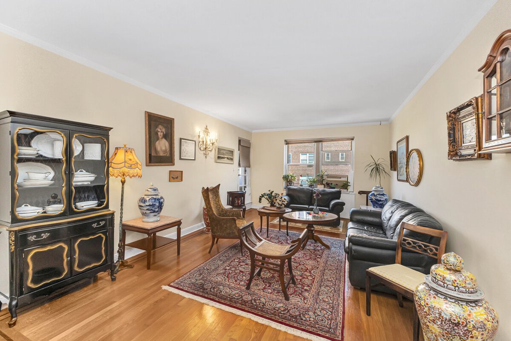 69-11 Yellowstone Boulevard, Unit A41 photo 3