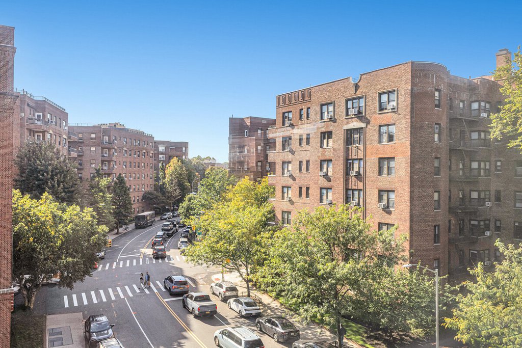 69-11 Yellowstone Boulevard, Unit A41 photo 12