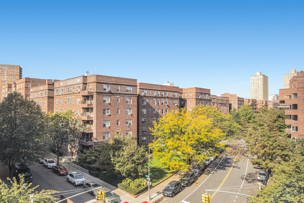 69-11 Yellowstone Boulevard, Unit A41 photo 13