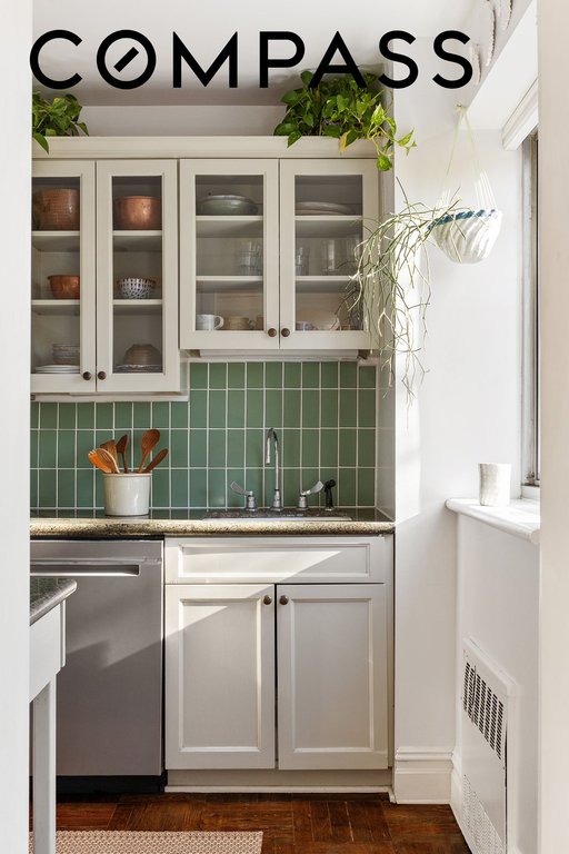 130 Eighth Avenue, Unit 4B photo 4