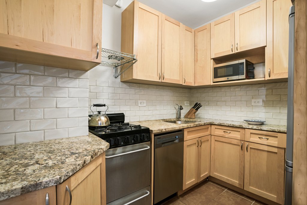 34 Plaza Street East, Unit 310 photo 4