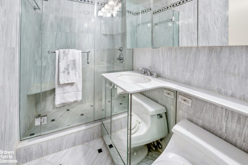 201 East 66th Street, Unit 2D photo 4