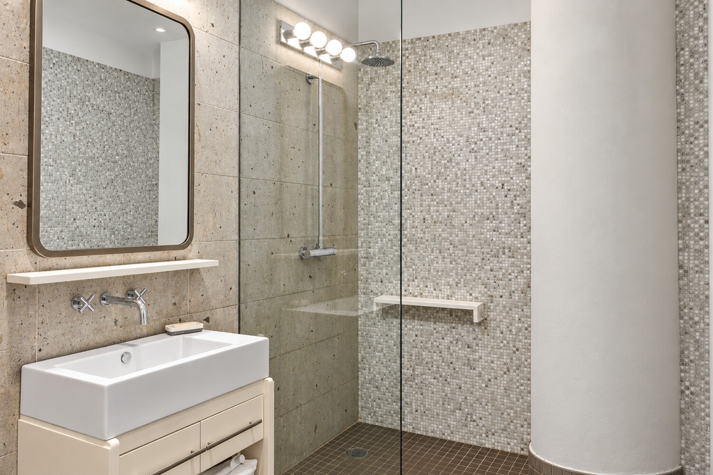 27-28 Thomson Avenue, Unit 316 photo 9