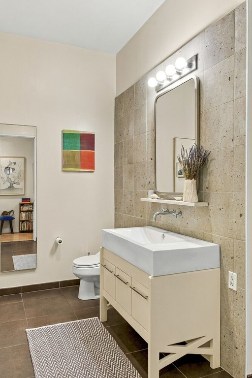 27-28 Thomson Avenue, Unit 316 photo 10