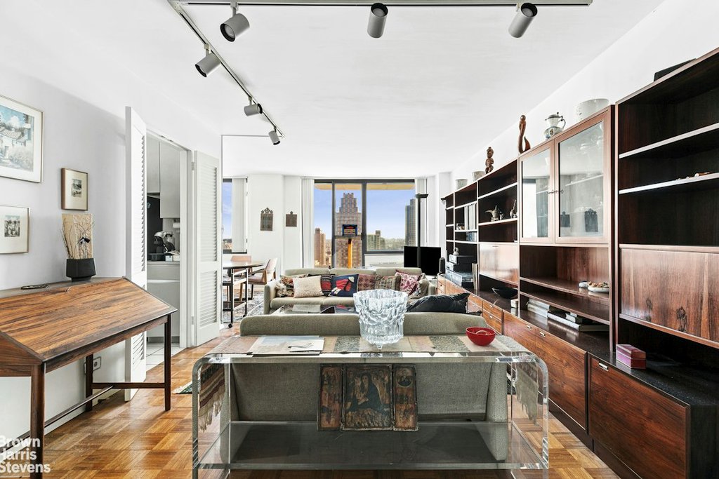 171 East 84th Street, Unit 30C photo 3