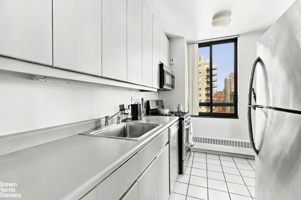 171 East 84th Street, Unit 30C photo 6