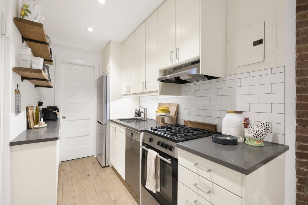 15 Jones Street, Unit 1G photo 3