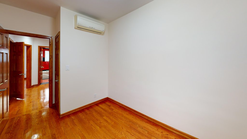 1840 East 32nd Street – For Sale photo 11