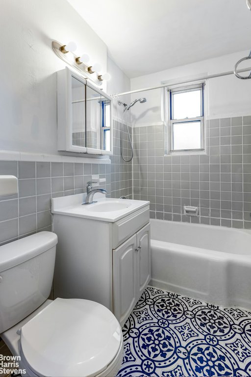 5645 Netherland Avenue, Unit 6E photo 7