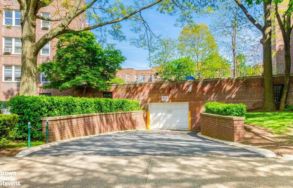 5645 Netherland Avenue, Unit 6E photo 13