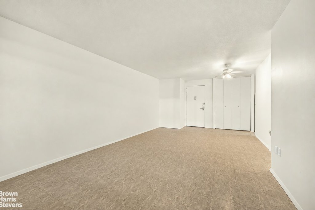 333 Pearl Street, Unit 2J photo 2