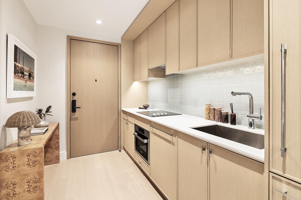 24-01 Queens Plaza North, Unit 1405 photo 2