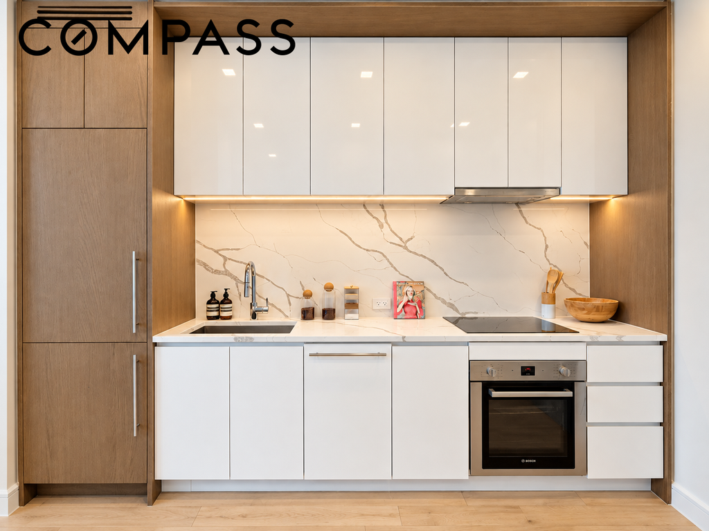 45-30 Pearson Street, Unit 18E photo 2