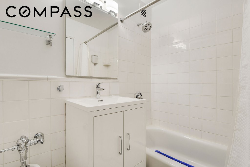 77 Seventh Avenue, Unit 16A photo 8