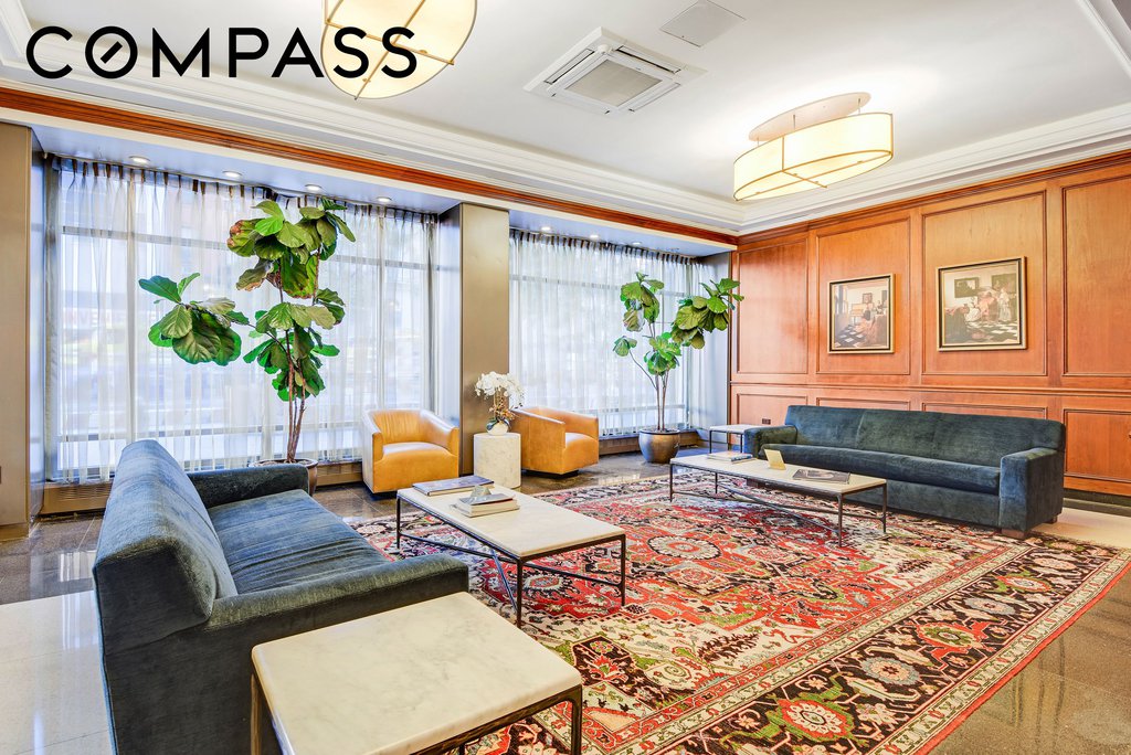 77 Seventh Avenue, Unit 16A photo 9