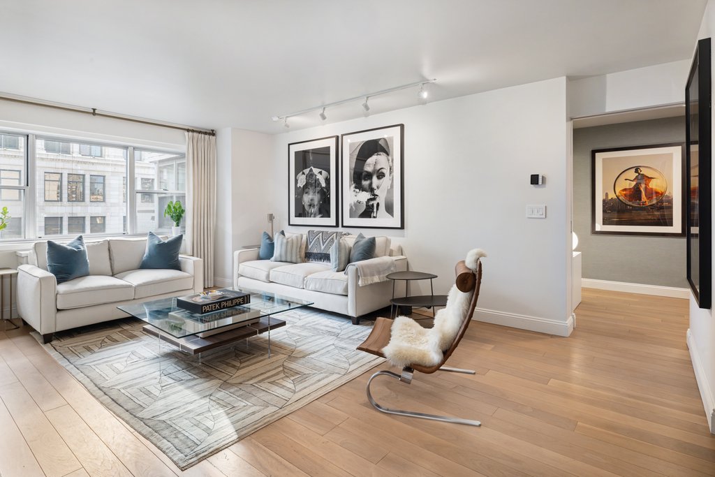70 East 10th Street, Unit 19W photo 2