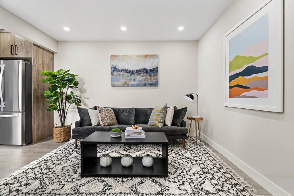 1546 Broadway, Unit 2B photo 2