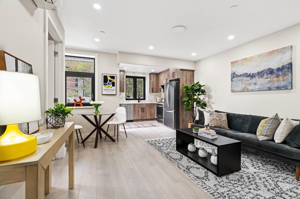 1546 Broadway, Unit 2B photo 3