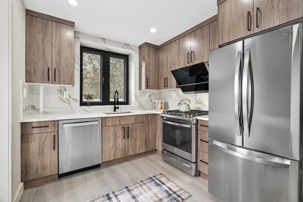 1546 Broadway, Unit 2B photo 4