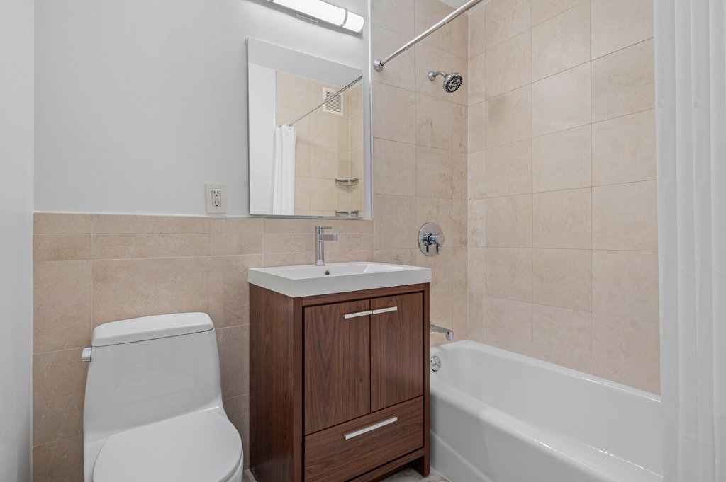 353 East 72nd Street, Unit 8D photo 4