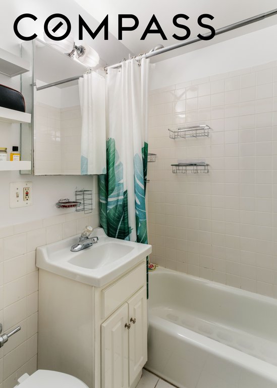 312 West 23rd Street, Unit 2T photo 5