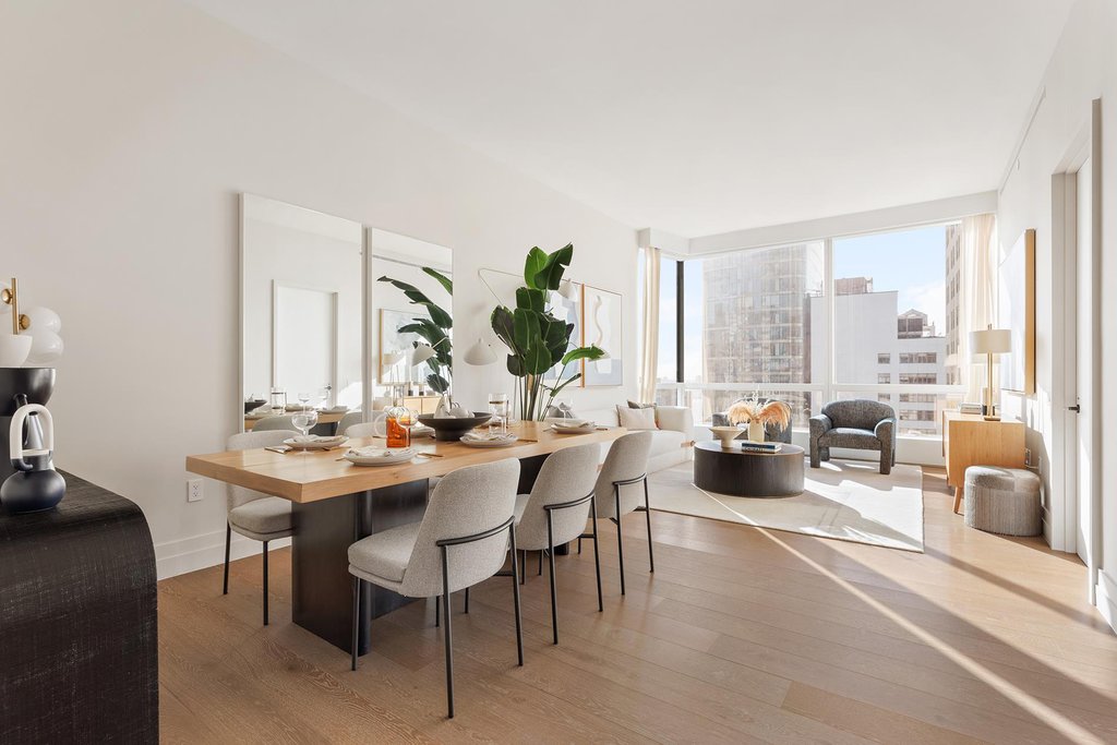 77 Greenwich Street, Unit 39C photo 2