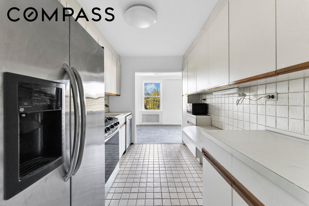 5730 Mosholu Avenue, Unit 4E photo 3