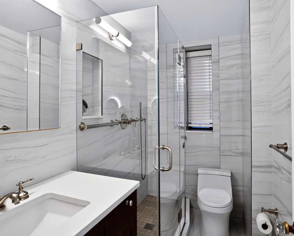 349 East 49th Street, Unit 4F photo 4