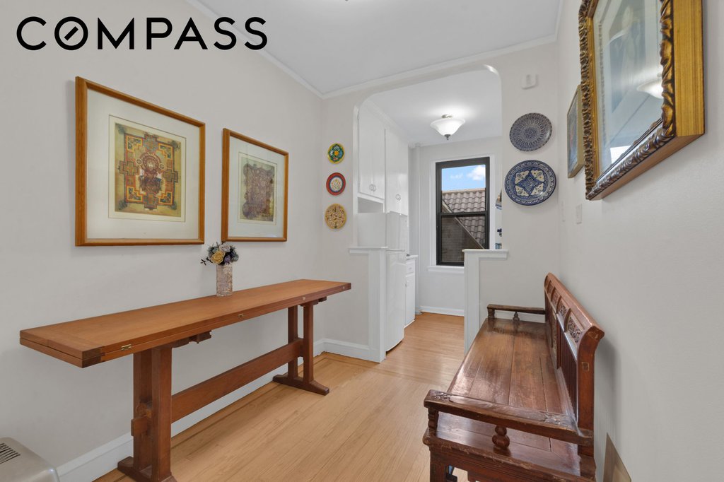 17 Chittenden Avenue, Unit 4D photo 5