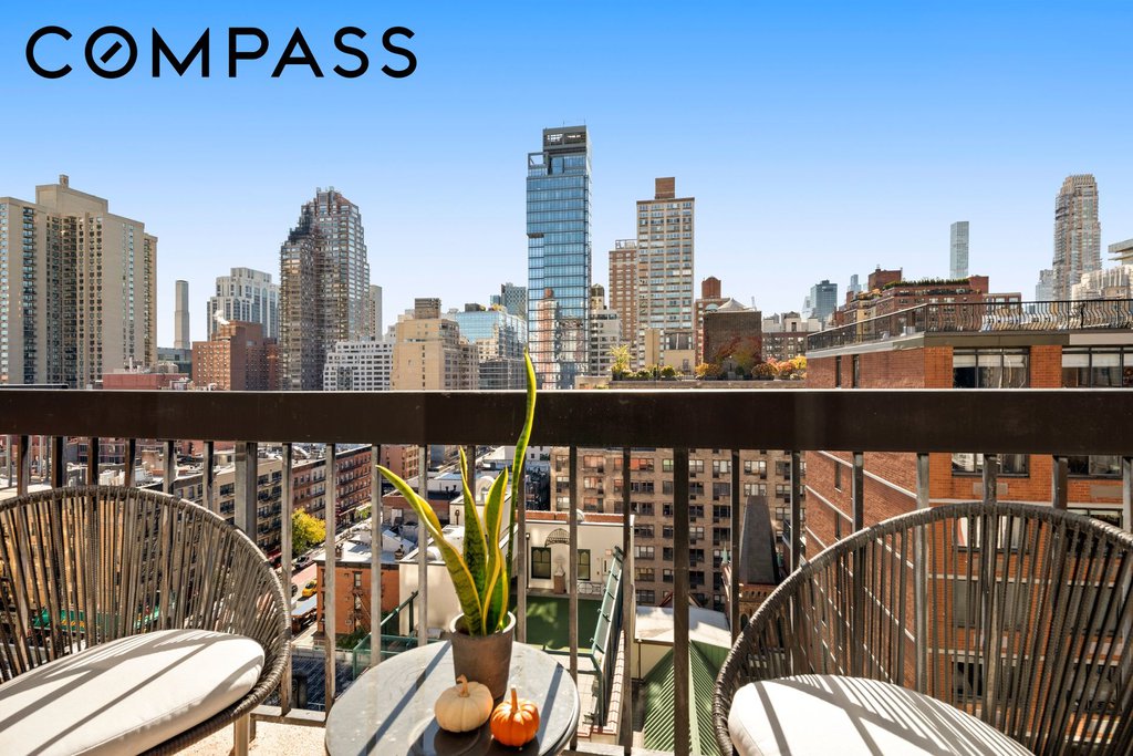 330 East 75th Street, Unit 14E photo 2