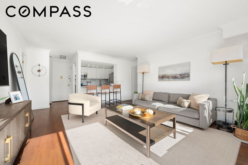 330 East 75th Street, Unit 14E photo 4