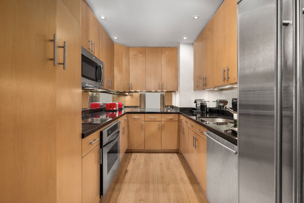 641 Fifth Avenue, Unit 41F photo 4