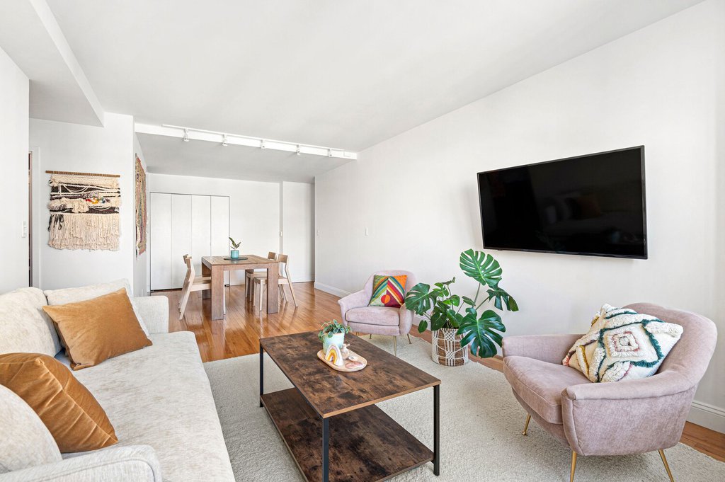 201 West 74th Street, Unit 9K photo 2