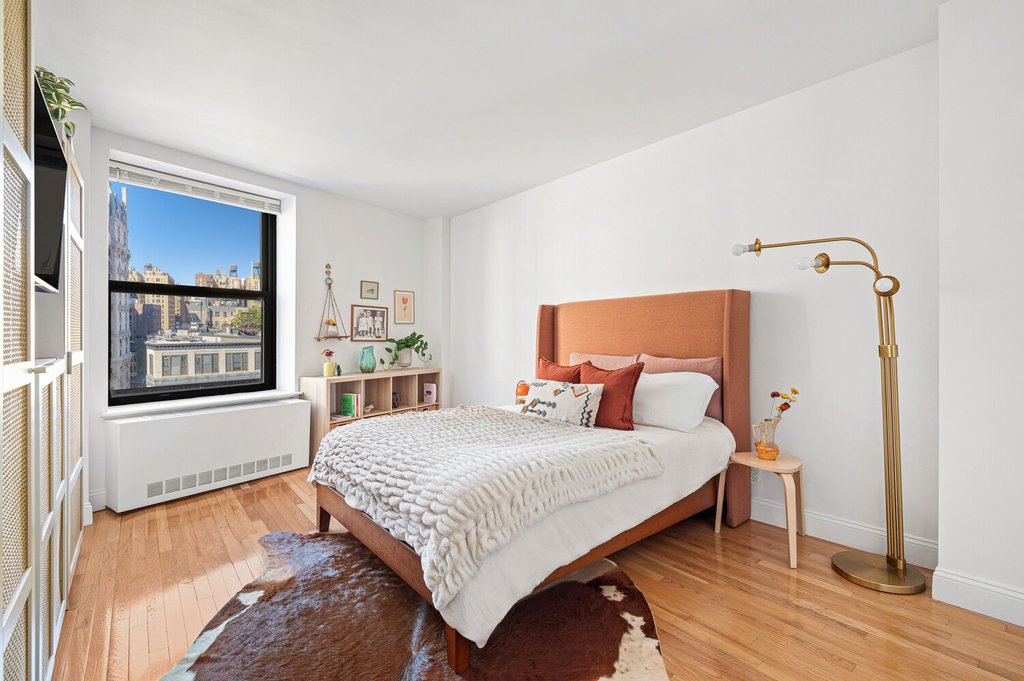 201 West 74th Street, Unit 9K photo 3