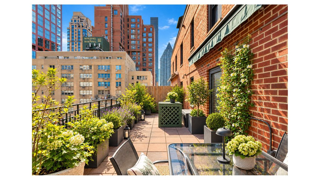 345 East 52nd Street, Unit 11B