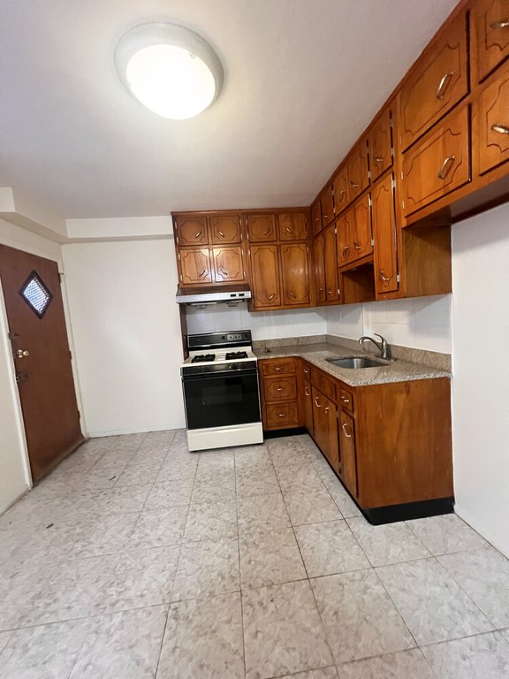 8826 24th Avenue – For Sale photo 13