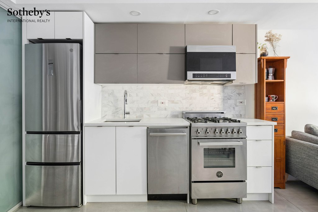 1115 Prospect Avenue, Unit 102 photo 2
