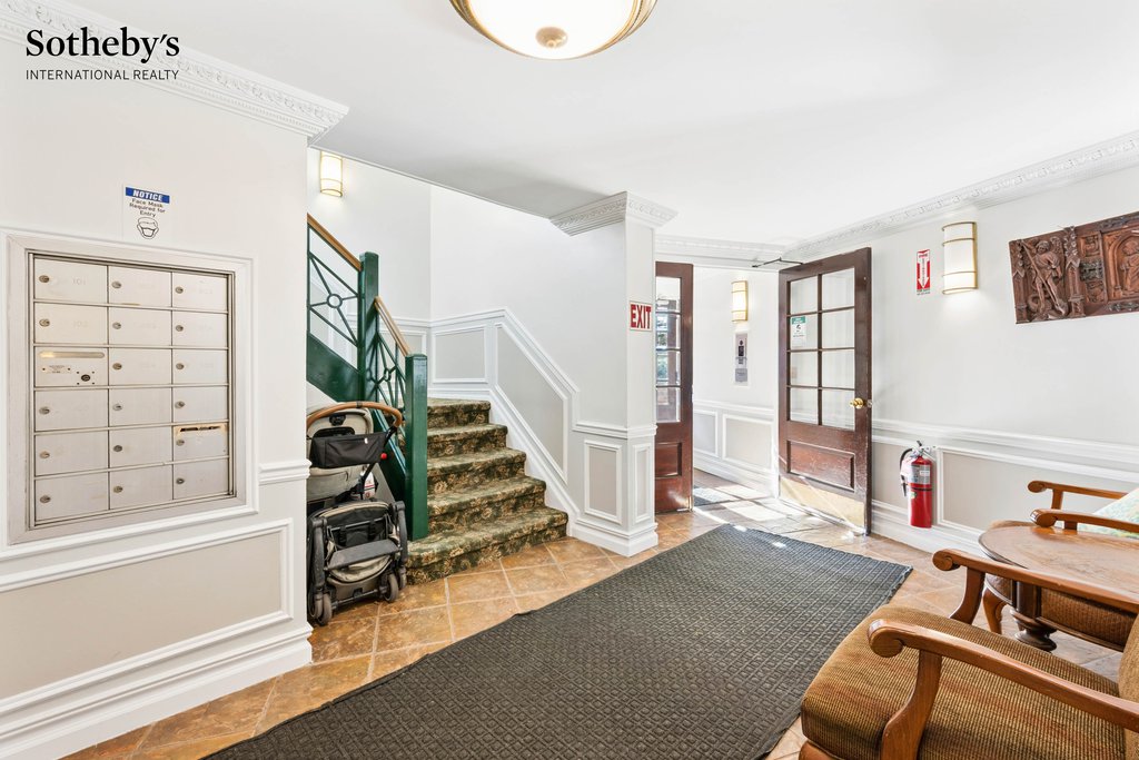 1115 Prospect Avenue, Unit 102 photo 9