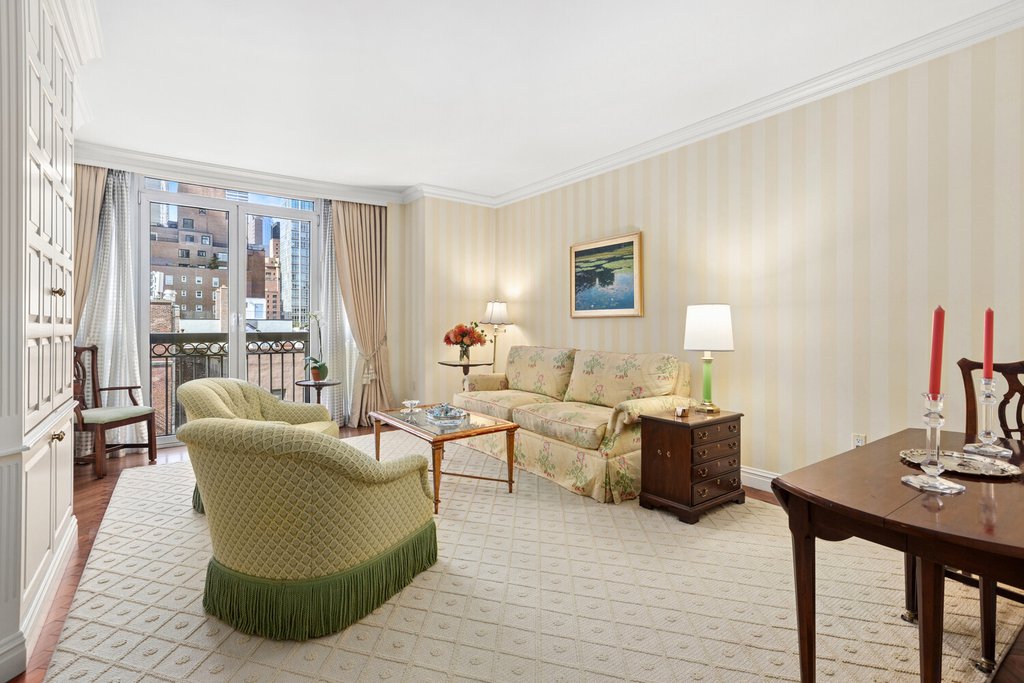400 East 51st Street, Unit 6D photo 2
