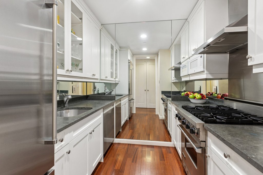 400 East 51st Street, Unit 6D photo 6