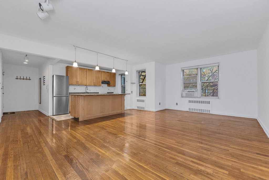 105-34 65th Avenue, Unit 4B photo 2
