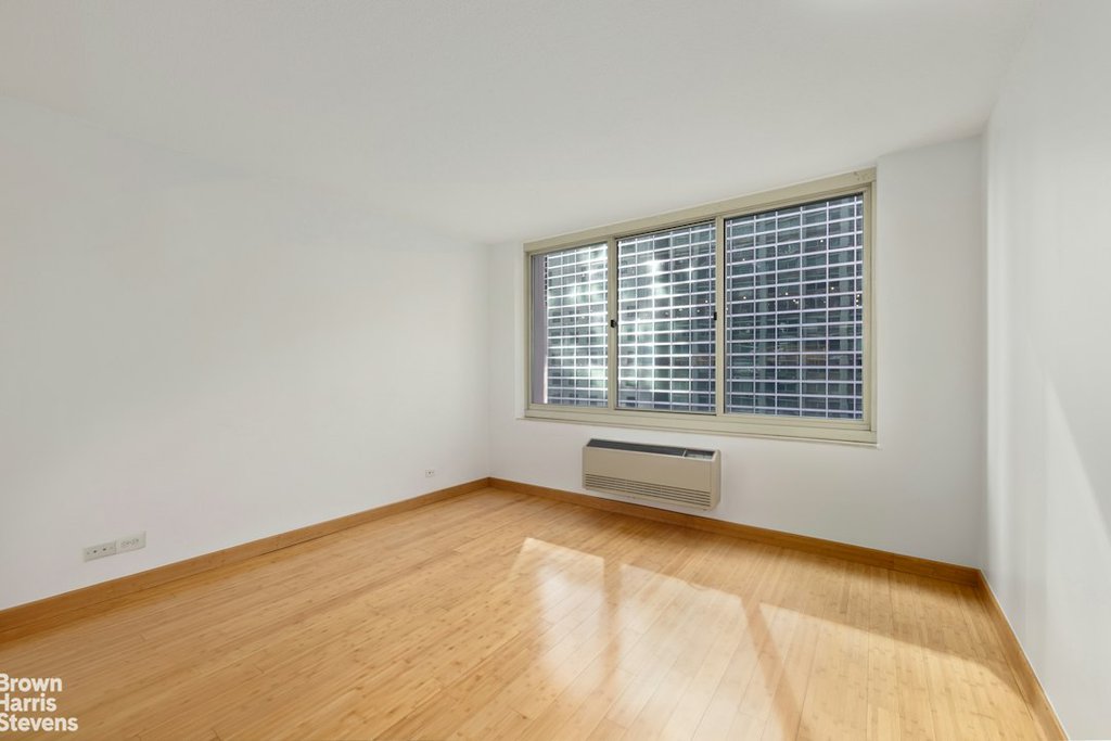 333 East 45th Street, Unit 7B photo 5